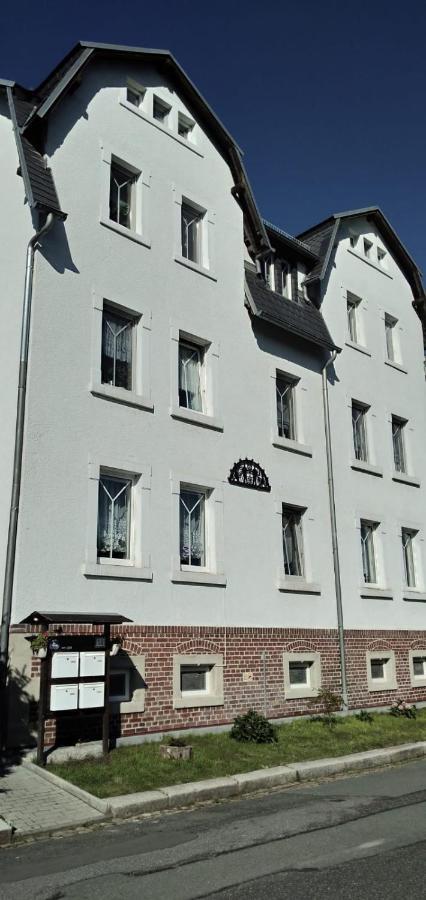 Ferienwohnung "An Der Wuerschnitz" Chemnitz Esterno foto